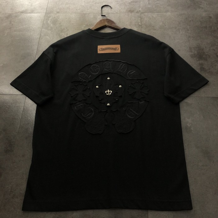 超話題! クロムハーツ スーパーコピー 2024新型馬蹄花布刺繍半袖Tシャツ