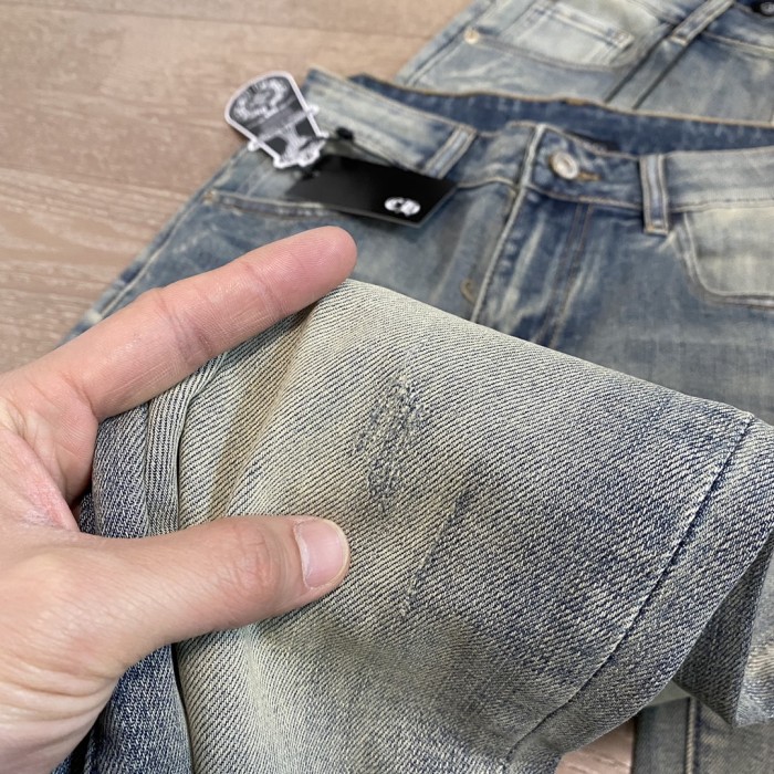 日本未入荷 クロムハーツ n級品 旧十字架金属ロゴ水洗ミニストレートジーンズ