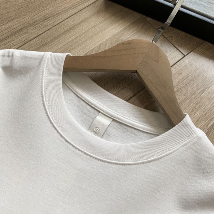 稀少 クロムハーツ コピー 2024春夏の新型皮質十字架工芸半袖Tシャツ2色