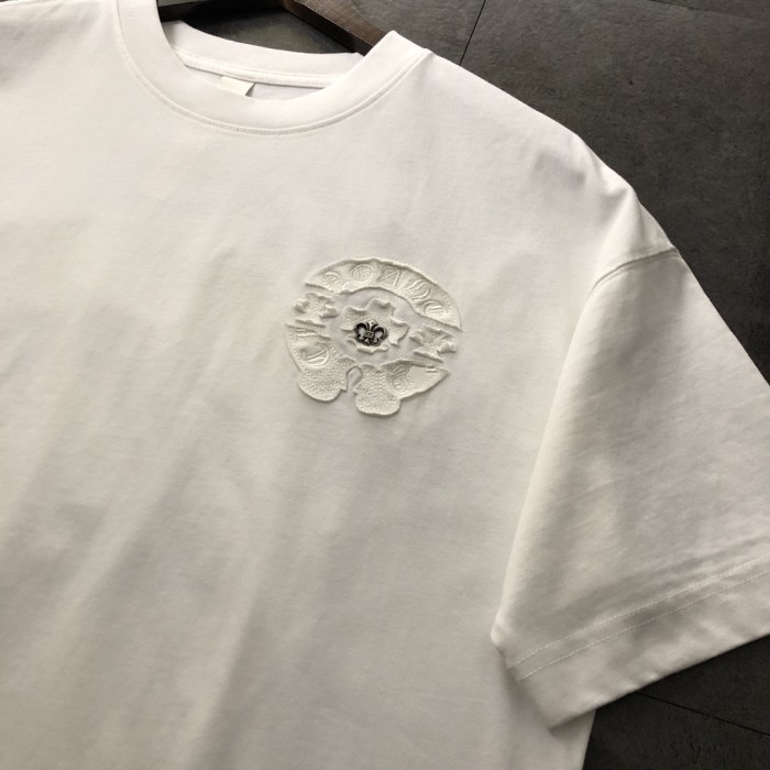 高品質 クロムハーツ n級品 2024新型馬蹄花布刺繍半袖Tシャツ
