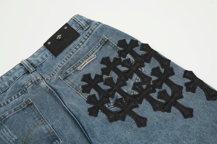 累積売上総額第１位！クロムハーツ 偽物通販 十字架刺繍で古いジーンズ