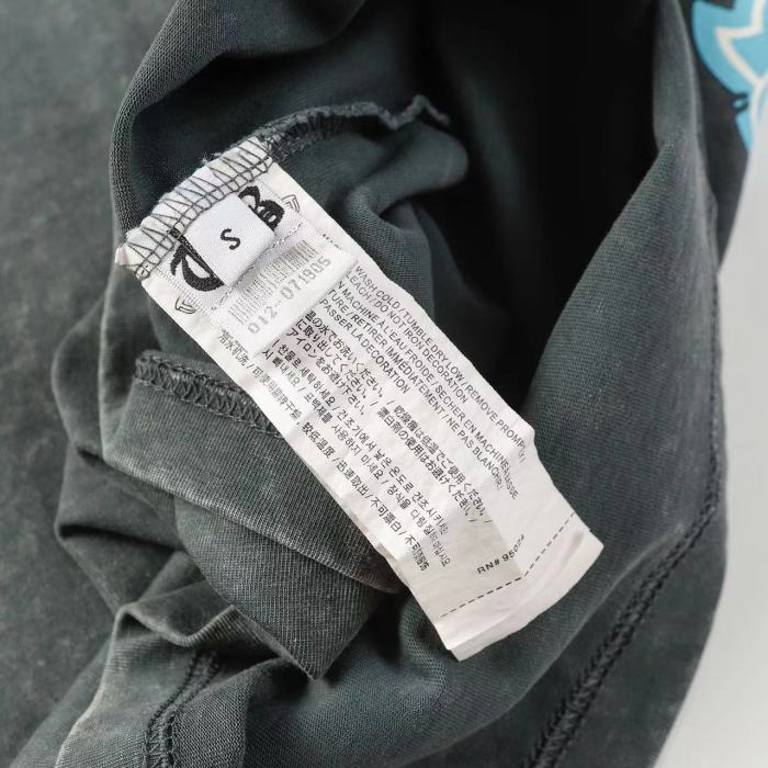 【話題商品！】クロムハーツ 激安偽物 馬蹄サンスクリットプリントひび割れ半袖Tシャツ