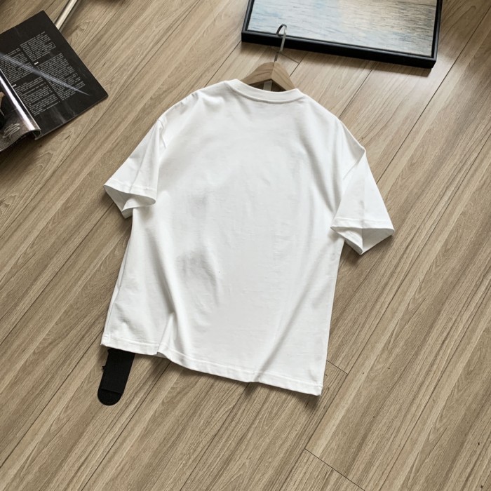 稀少 クロムハーツ コピー 2024春夏の新型皮質十字架工芸半袖Tシャツ2色