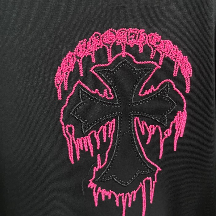 大人気 クロムハーツ 激安偽物 24 ss夏新作胸元刺繍ロゴ柄半袖ゆったりTシャツ