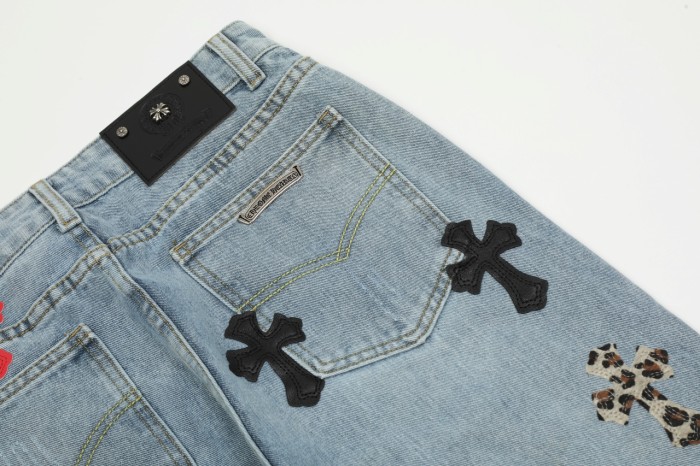超奇跡の入荷☆ クロムハーツ 激安偽物 十字架刺繍で古いジーンズ