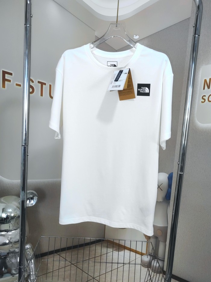 使い勝手良し ザノースフェイス 偽物通販 野外テントプリントラウンドネックTシャツ2色