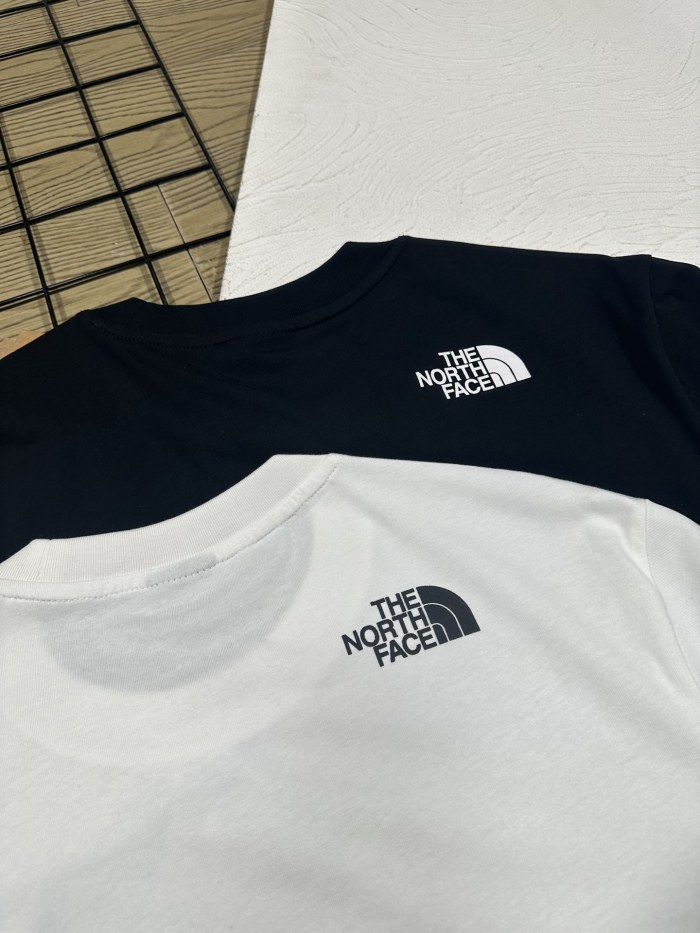 【話題商品！】 ザノースフェイス n級品 の新作カップル向け半袖Tシャツ2色