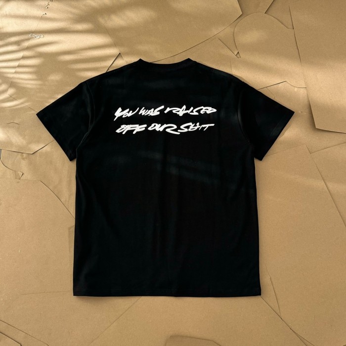 入手困難 シュプリーム 激安偽物 アルファベットロゴプリントラウンドネックカジュアル半袖Tシャツ2色