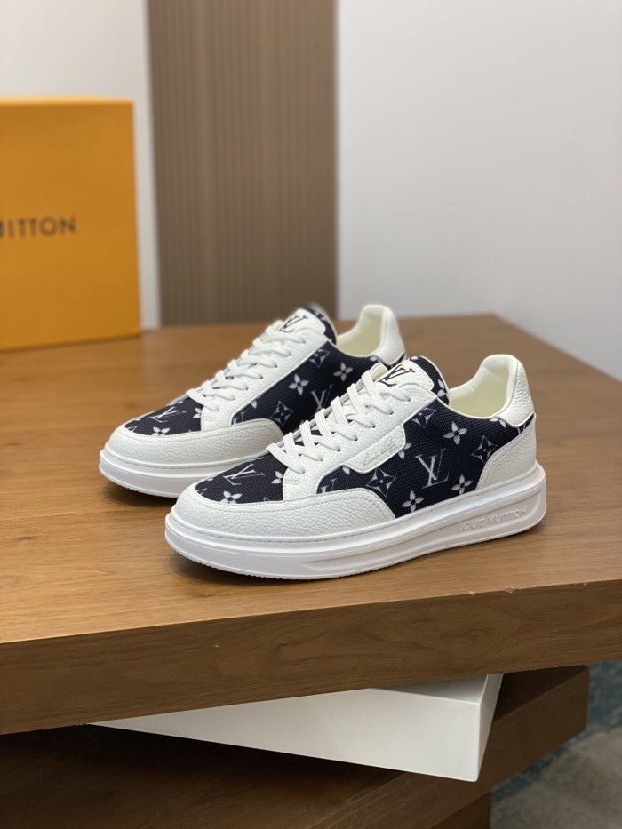 大人気 ルイヴィトン n級品 メンズの定番カジュアルスニーカー