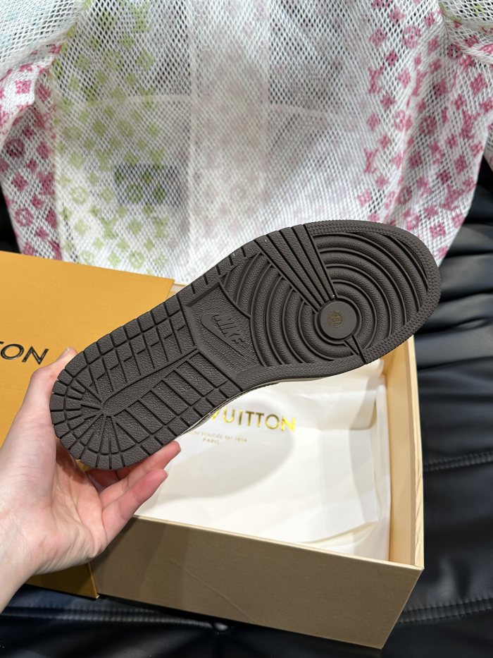 大人気 ナイキ コピーおすすめ L.v X nike連名ローカットカジュアルスニーカー