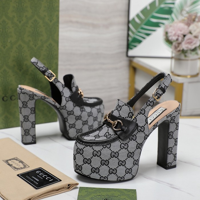 使い勝手良し グッチ n級品 2024春モデル新防水台ハイヒールローマサンダル