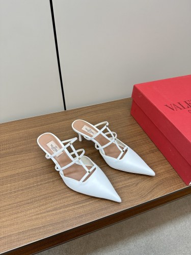 ★超人気 ヴァレンティノ n級品 2024早春VT新ミッドソールサンダル