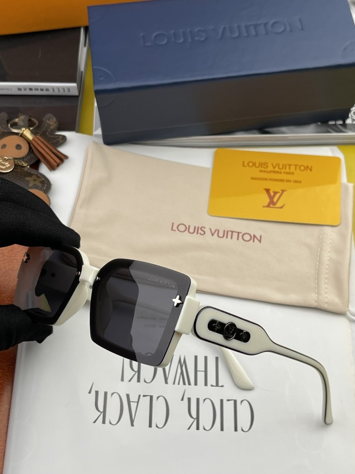 日本未入荷 ルイヴィトン コピー lvラージフレームサングラス3色