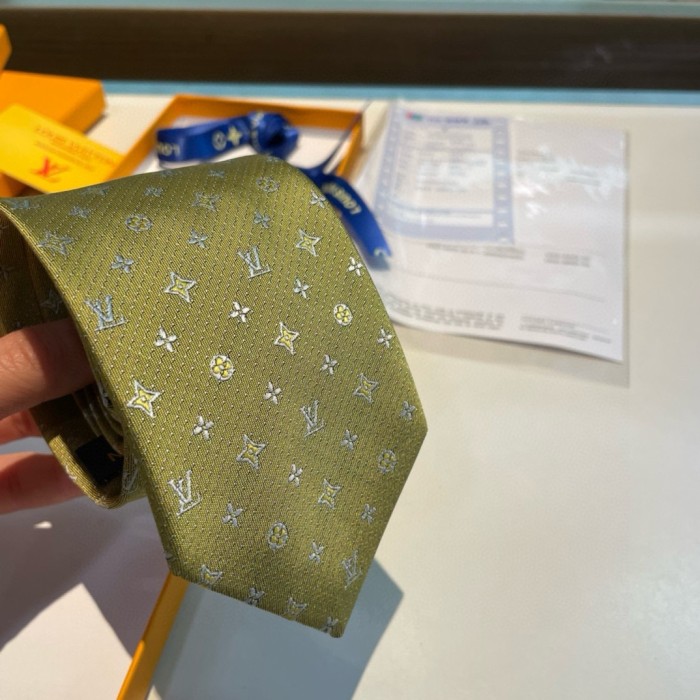【話題商品！】ルイヴィトン 激安偽物 精緻なロゴジャカード