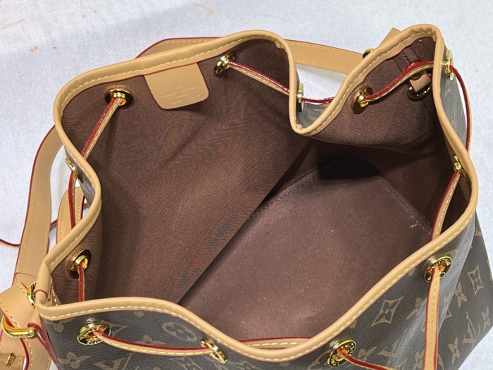使い勝手良し ルイヴィトン スーパーコピー 引き綱バケツのバッグ