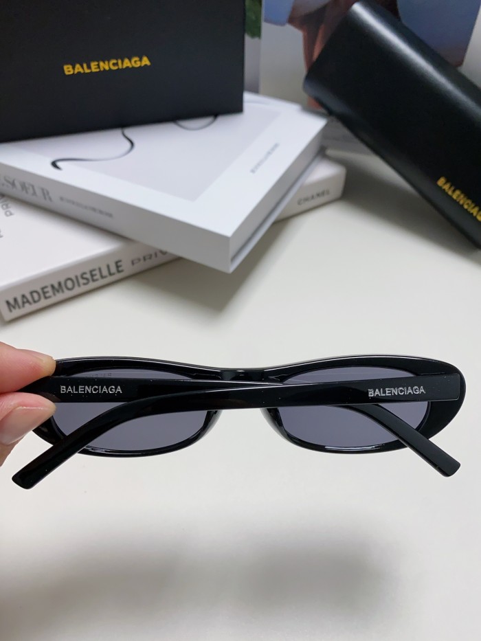 日本未入荷 バレンシアガ n級品 レトロな小枠楕円サングラス男シンプルモダン欧米insサングラス