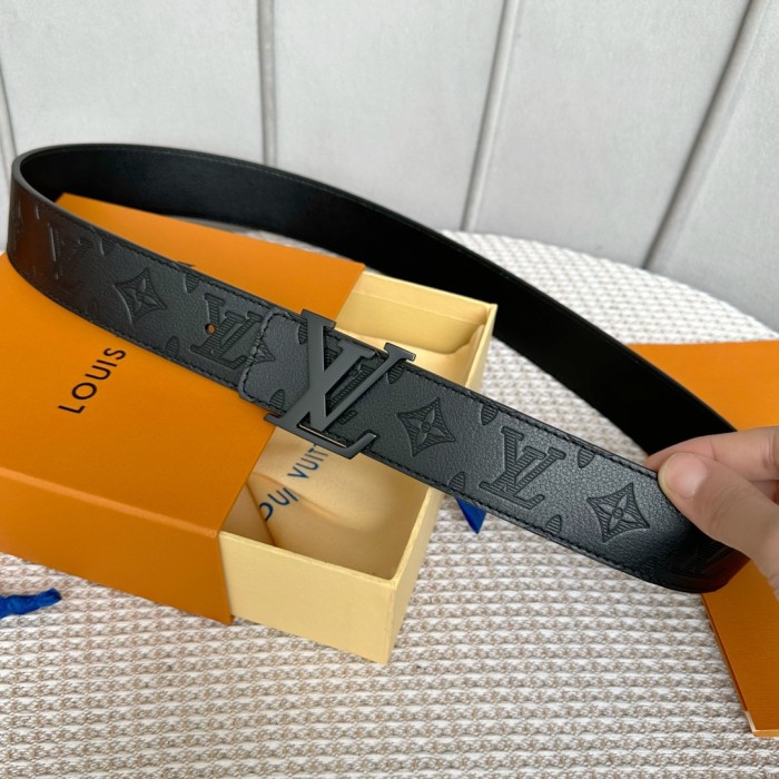 入手困難 ルイヴィトン n級品 OEiI両面ベルト