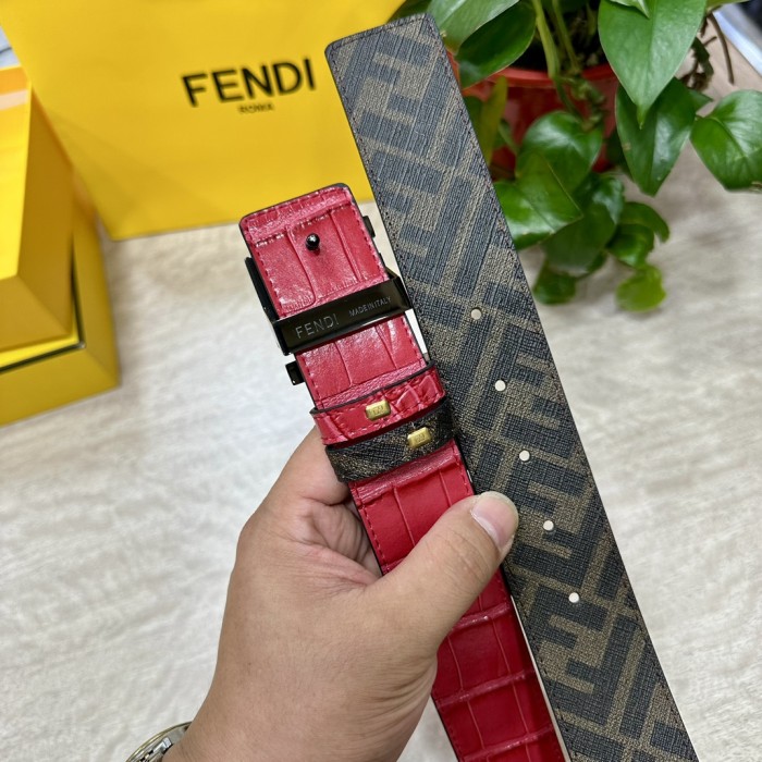 【限定】フェンディ スーパーコピー ダブルリング正逆用ベルトFFボタンバックル