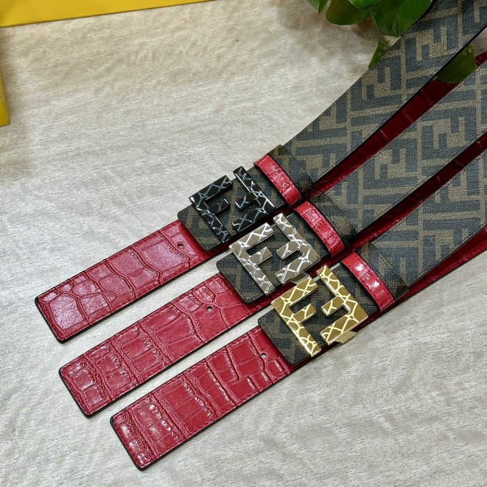 稀少 フェンディ コピー ダブルリング正逆用ベルトFFボタンバックル
