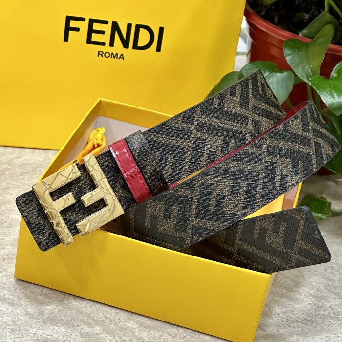 稀少 フェンディ コピー ダブルリング正逆用ベルトFFボタンバックル
