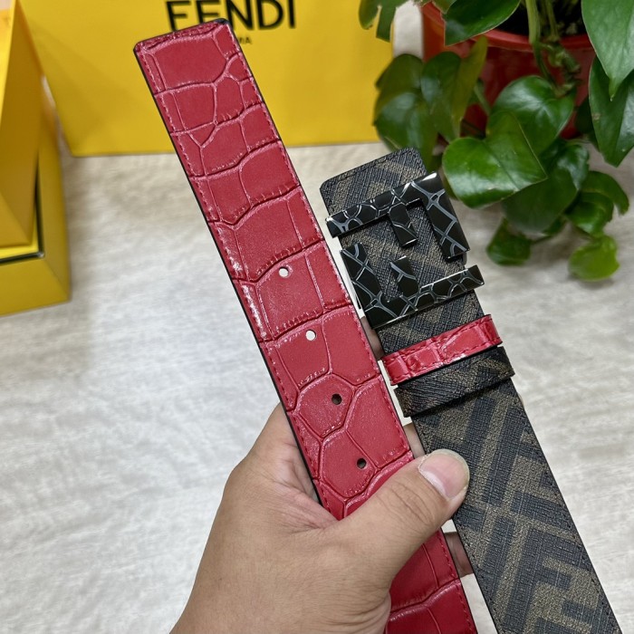 【限定】フェンディ スーパーコピー ダブルリング正逆用ベルトFFボタンバックル