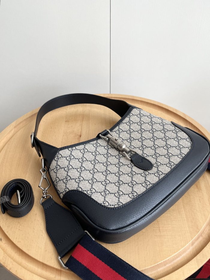 大人気 グッチ スーパーコピー ショルダーバッグ
