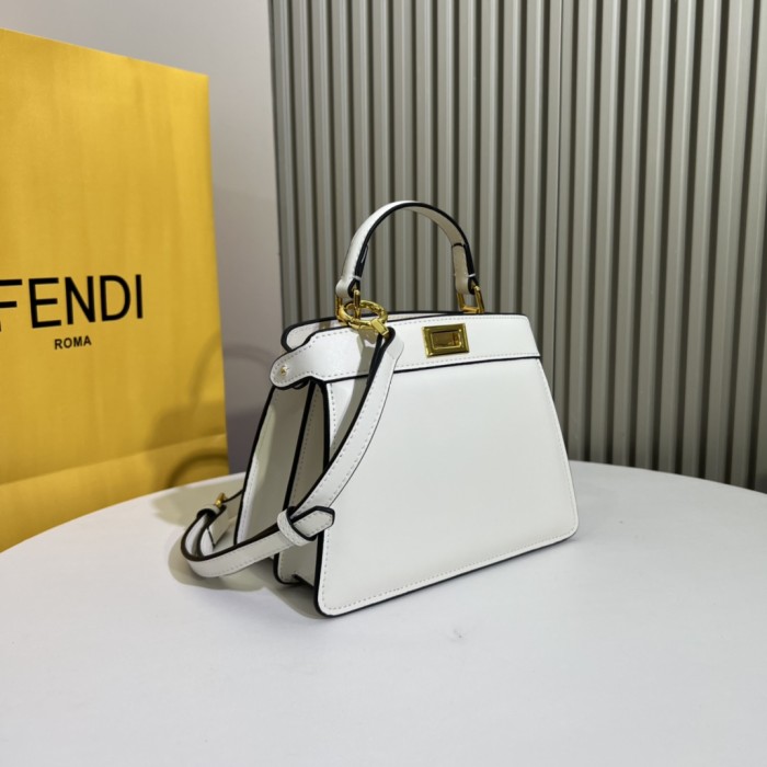 【限定】フェンディ n級品 Fendiの最新子猫バッグ