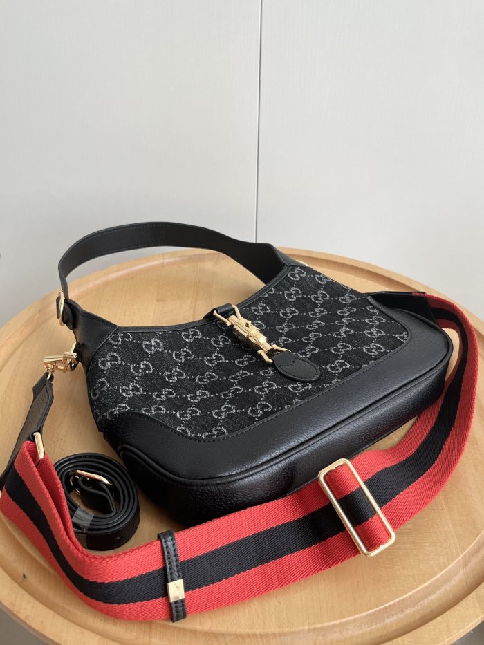 日本未入荷 グッチ 偽物通販 ショルダーバッグ