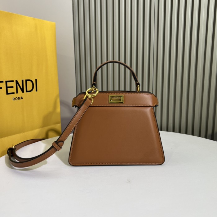 稀少 フェンディ スーパーコピー Fendiの最新子猫バッグ