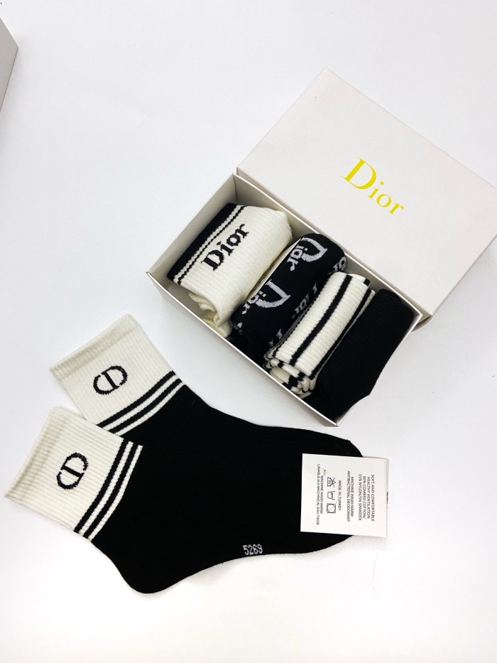 超奇跡の入荷☆ ディオール 激安通販 クラシックアルファベットロゴコットンミッドソックス