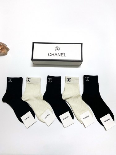 高品質 シャネル n級品 クラシックアルファベットロゴコットンミッドソックス