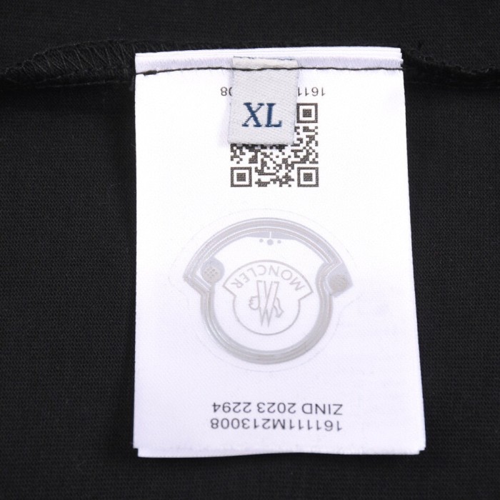 使い勝手良し モンクレール コピー 立体プリントラウンドネック半袖Tシャツ