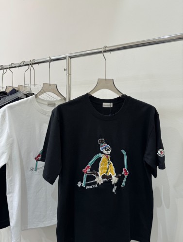 累積売上総額第１位！モンクレール コピー 2024 ss新作スキー人形重工刺繍丸首半袖Tシャツ