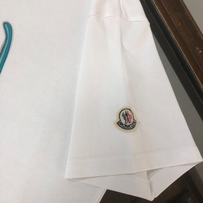 使い勝手良し モンクレール 激安通販 2024 ss新作スキー人形重工刺繍丸首半袖Tシャツ