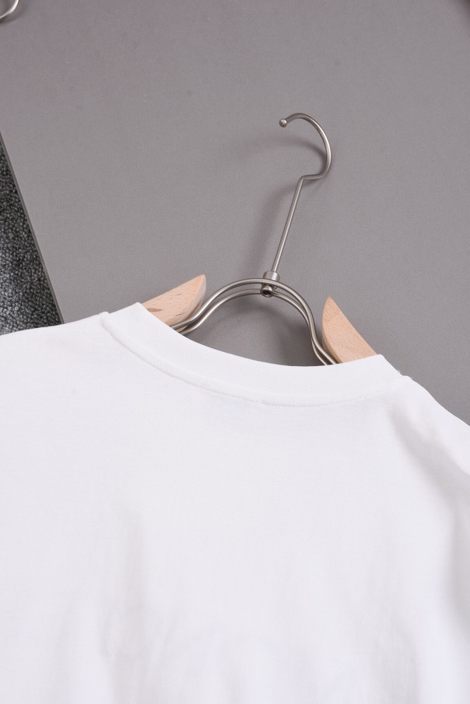 日本未入荷 モンクレール n級品 重工刺繍ロゴラウンドネック半袖Tシャツ