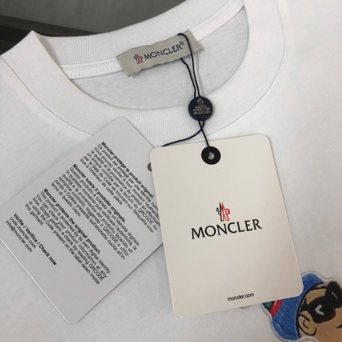使い勝手良し モンクレール 激安通販 2024 ss新作スキー人形重工刺繍丸首半袖Tシャツ