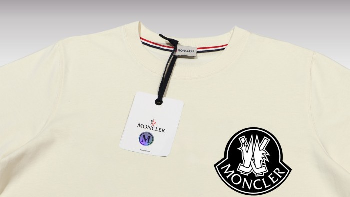 【限定】モンクレール コピー 丸首半袖Tシャツ