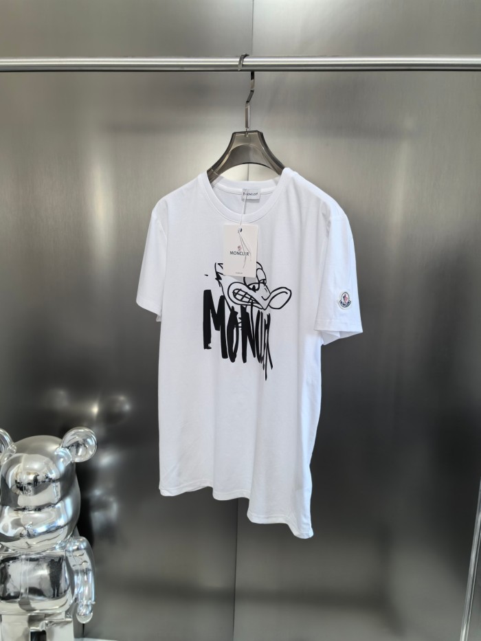 追跡付 モンクレール n級品 ドナルドダック趣味のアルファベットプリント半袖Tシャツ