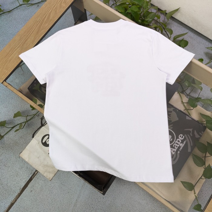 ★超人気 フェンディ コピー 刺繍竜騰模様ロゴ刺繍カジュアルカップルゆったり半袖Tシャツ2色