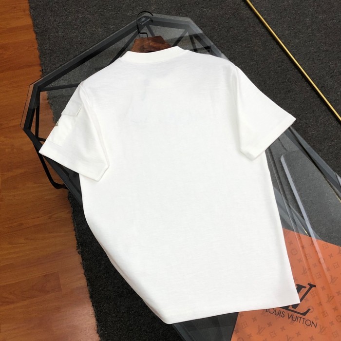 稀少 モンクレール 激安通販 2024春夏新作プリントポケットロゴラウンドネック半袖Tシャツ
