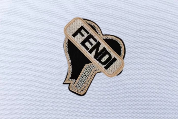 一目惚れ♪ フェンディ n級品 2024 fwの3つの基準がそろったハイエンドビジネスpoloシャツ