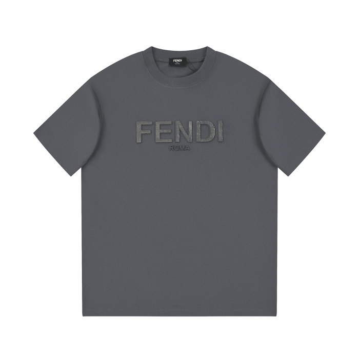 追跡付 フェンディ 激安通販 FENDIの最新Tアップ