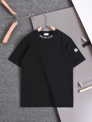 入手困難 モンクレール スーパーコピー ベーシックネック刺繍ロゴラウンドネック半袖Tシャツ
