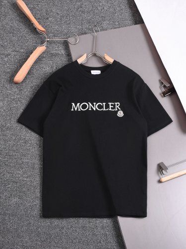 【話題商品！】モンクレール 激安偽物 重工刺繍ロゴラウンドネック半袖Tシャツ