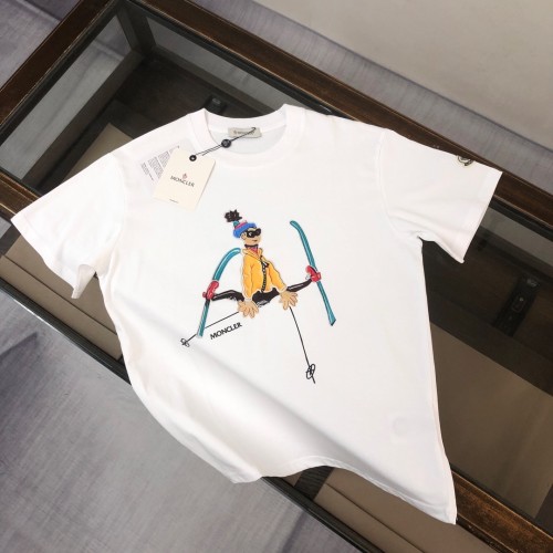 使い勝手良し モンクレール 激安通販 2024 ss新作スキー人形重工刺繍丸首半袖Tシャツ