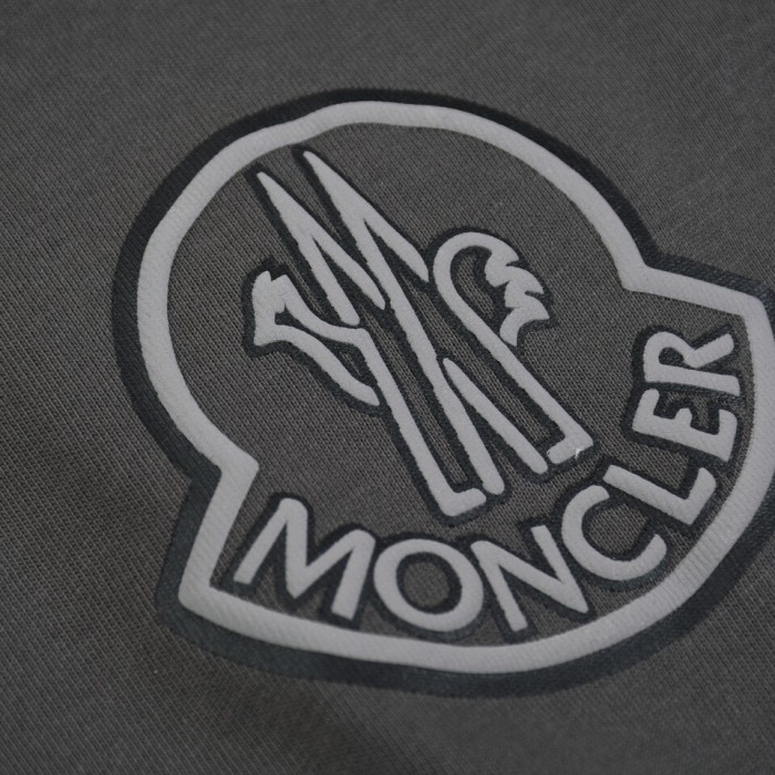 超奇跡の入荷☆ モンクレール 激安通販 立体プリントラウンドネック半袖Tシャツ