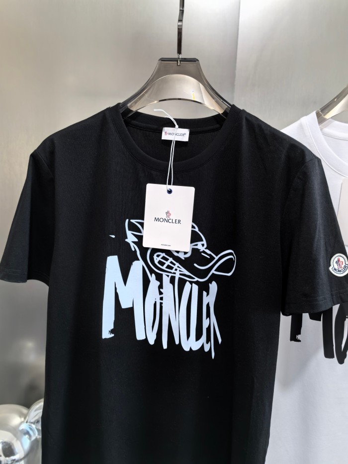 追跡付 モンクレール n級品 ドナルドダック趣味のアルファベットプリント半袖Tシャツ