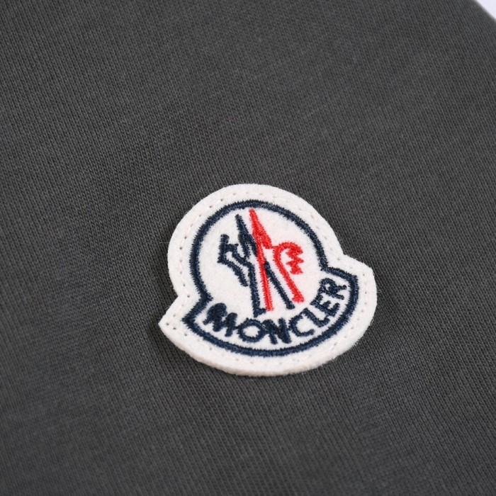 超奇跡の入荷☆ モンクレール 激安通販 立体プリントラウンドネック半袖Tシャツ
