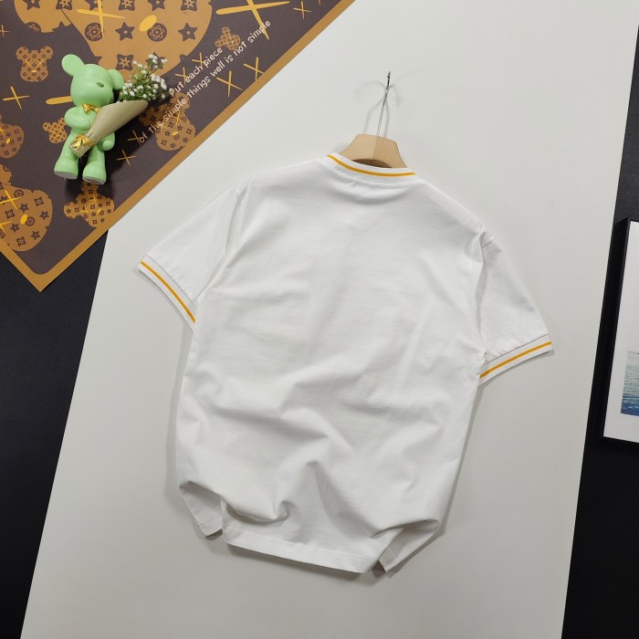 稀少 フェンディ スーパーコピー 小さな怪獣ポケット刺繍カジュアル丸首半袖Tシャツ
