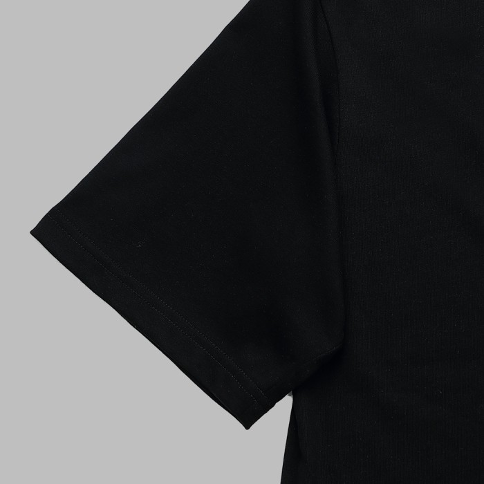 累積売上総額第１位！フェンディ 激安偽物 の新型クマ柄プリントTシャツ